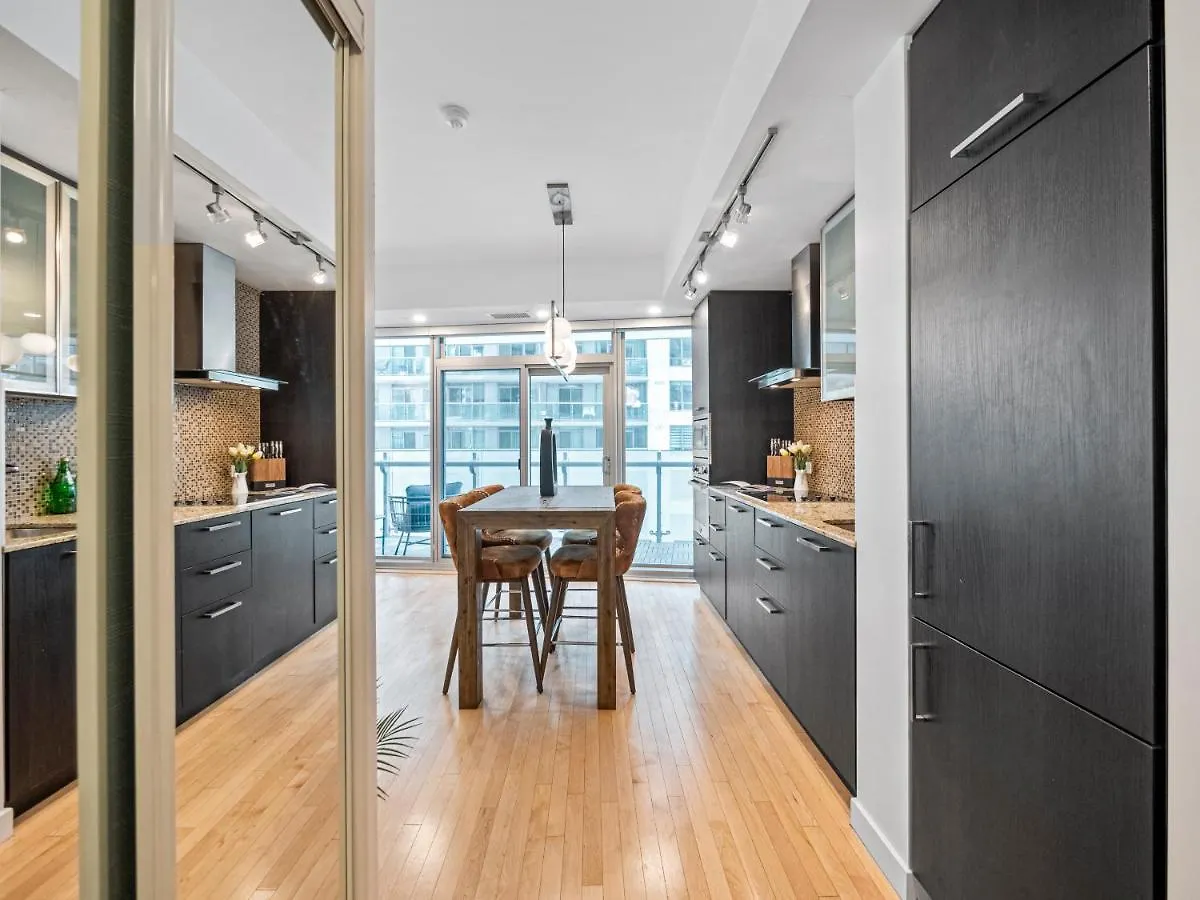 Stylish 1Br Condo - Cn Tower View, Entertainment District-Downtown Toronto Apartment