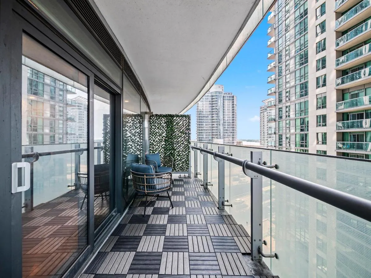 Stylish 1Br Condo - Cn Tower View, Entertainment District-Downtown Toronto Canada