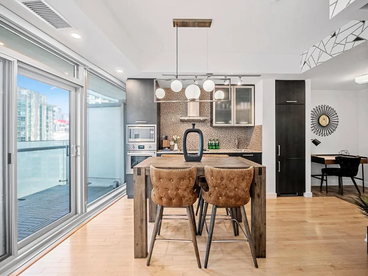 Stylish 1Br Condo - Cn Tower View, Entertainment District-Downtown Toronto 0*,  Canada