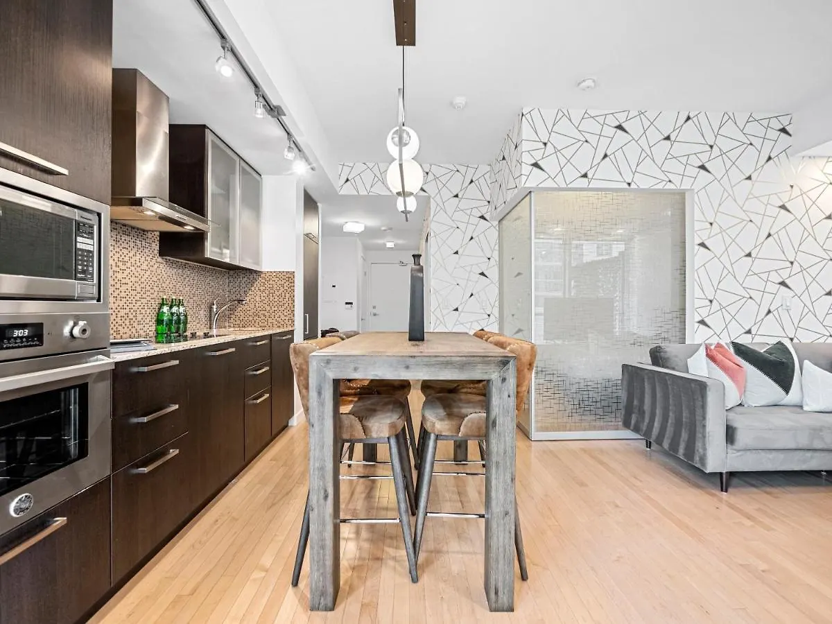 Stylish 1Br Condo - Cn Tower View, Entertainment District-Downtown Toronto Apartment