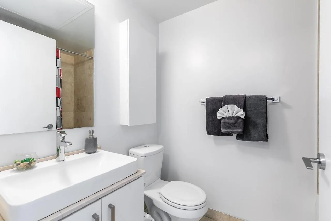Apartment Stylish 1Br Condo - Cn Tower View, Entertainment District-Downtown Toronto